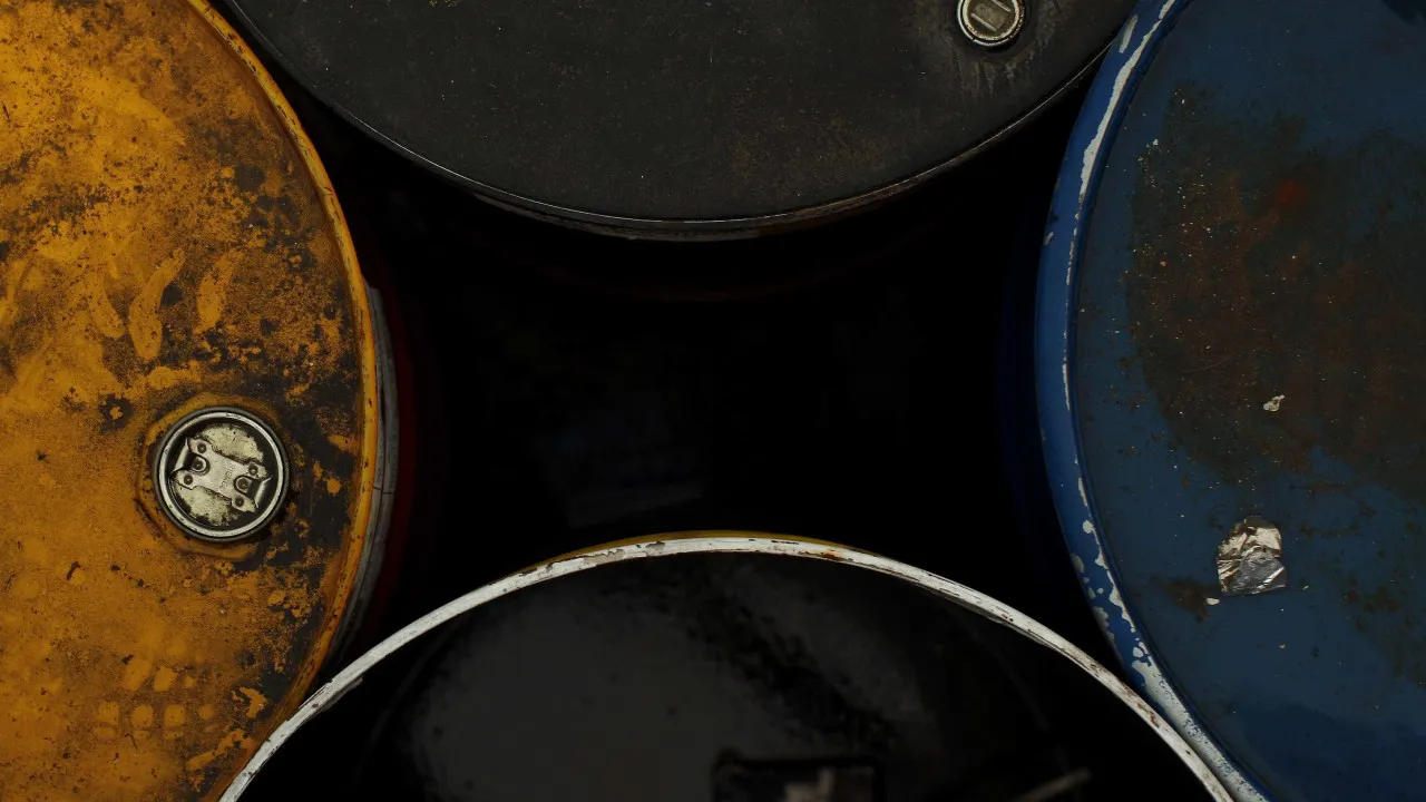 Cotação do Brent tem queda de 2,35% e fica no mínimo de quase 2 meses