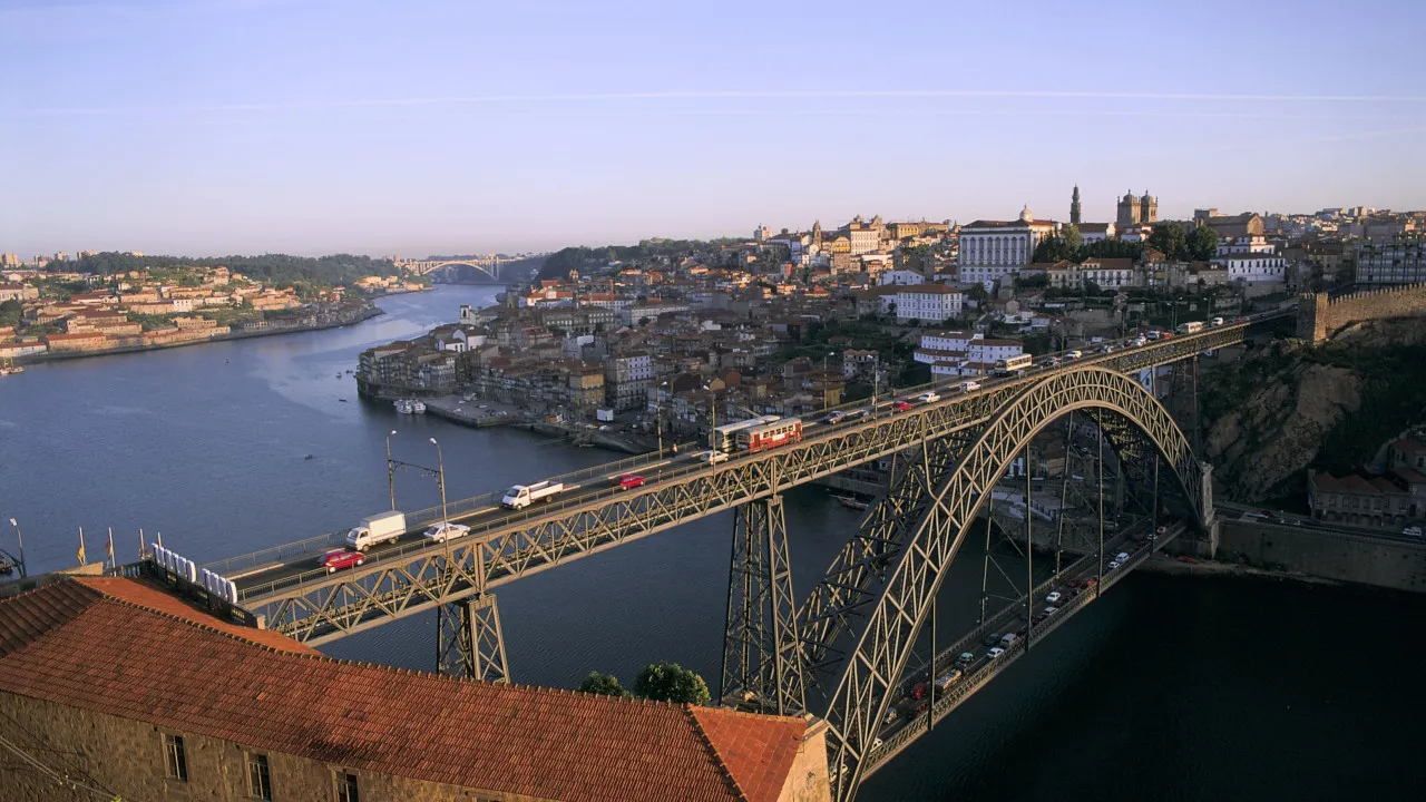 Câmara do Porto Lança Concurso para Requalificar Rua da Galeria de Paris