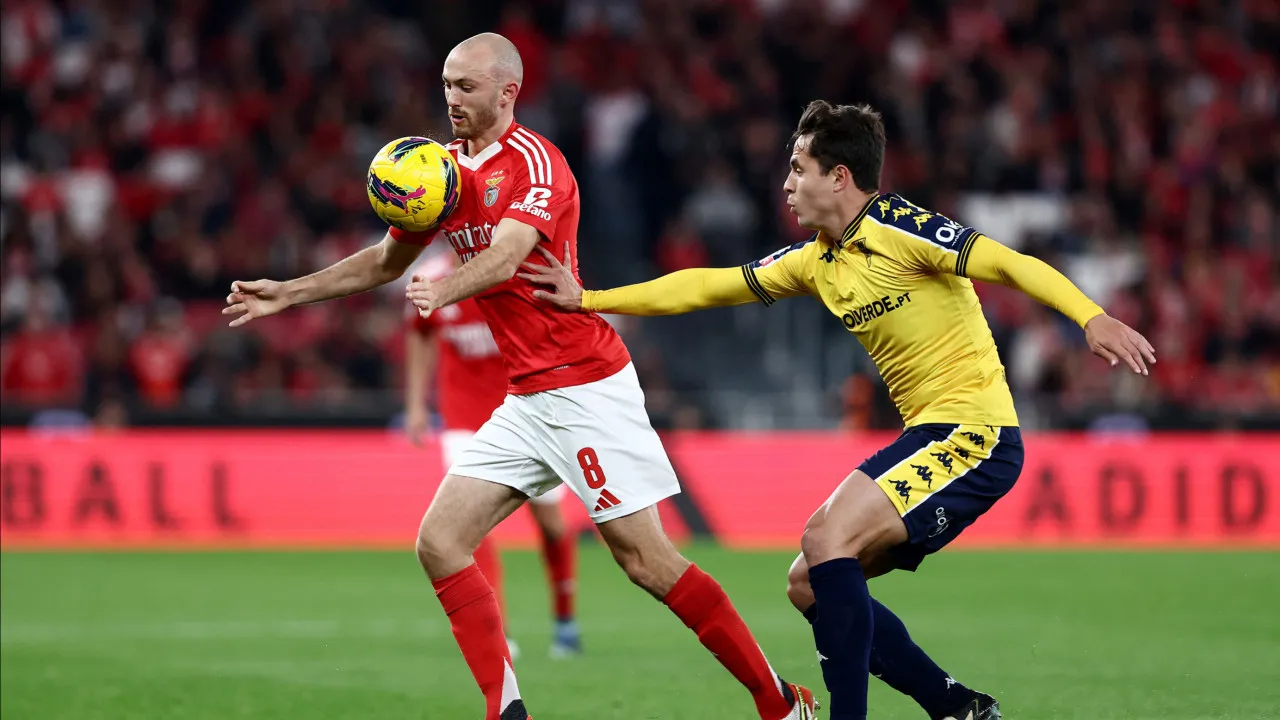 Conselho de Arbitragem 'mexe' sem var do estoril-benfica