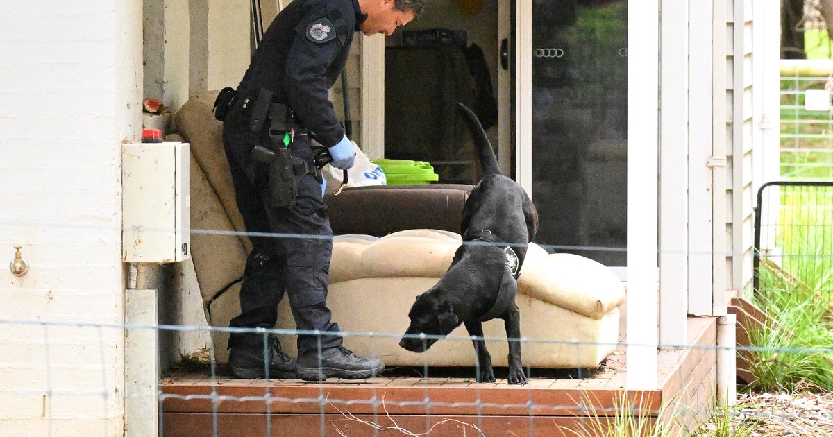 Mulher acusada de assassinar 3 pessoas com cabeças de refeição tóxicas com cogumelos para julgamento na Austrália