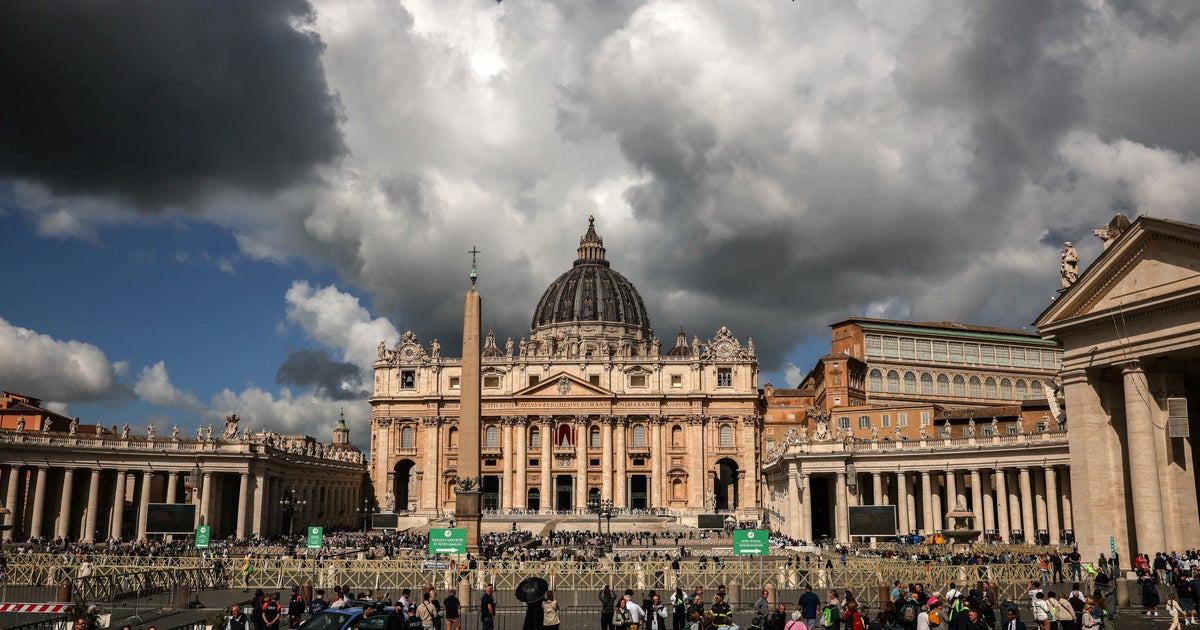 2025 Conclave continua pelo segundo dia, enquanto os cardeais retomam ...
