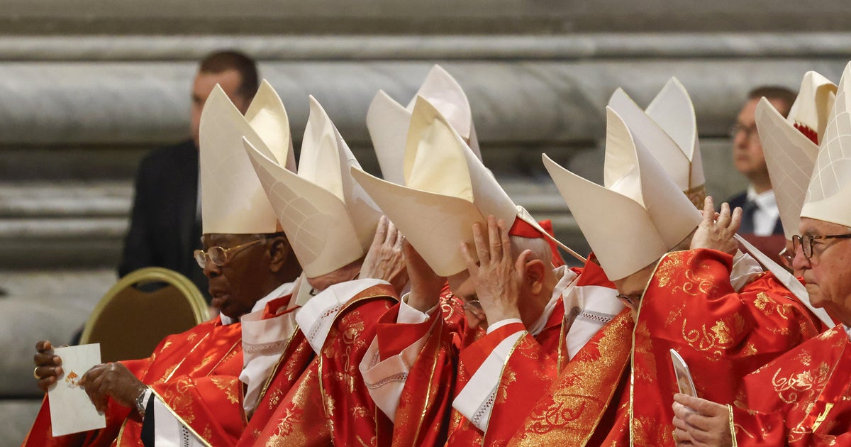 2025 Conclave papal começando, com cardeais definidos para escolher nes ...