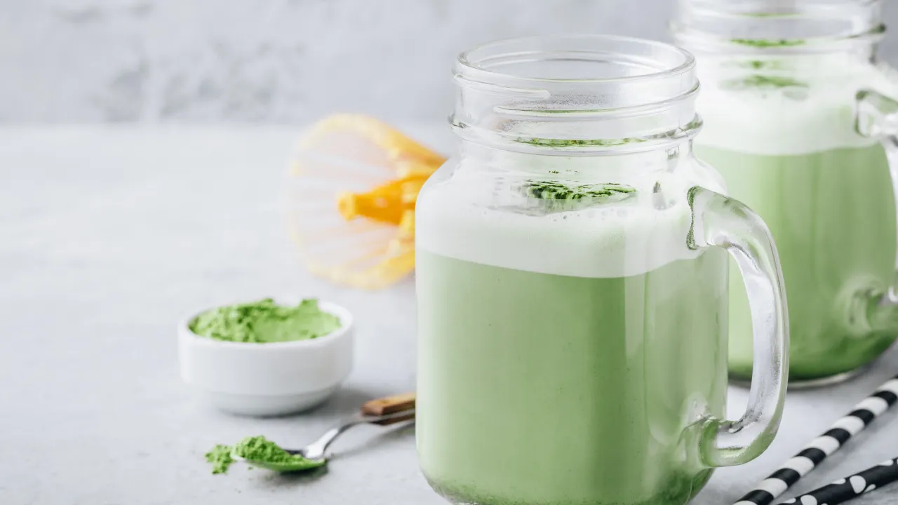Algo Doce para Dormir? Prove este smoothie de baunilha e matcha