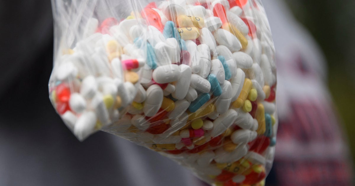 As mortes por overdose de drogas nos EUA caíram acentuadamente em 2024, o grande ...