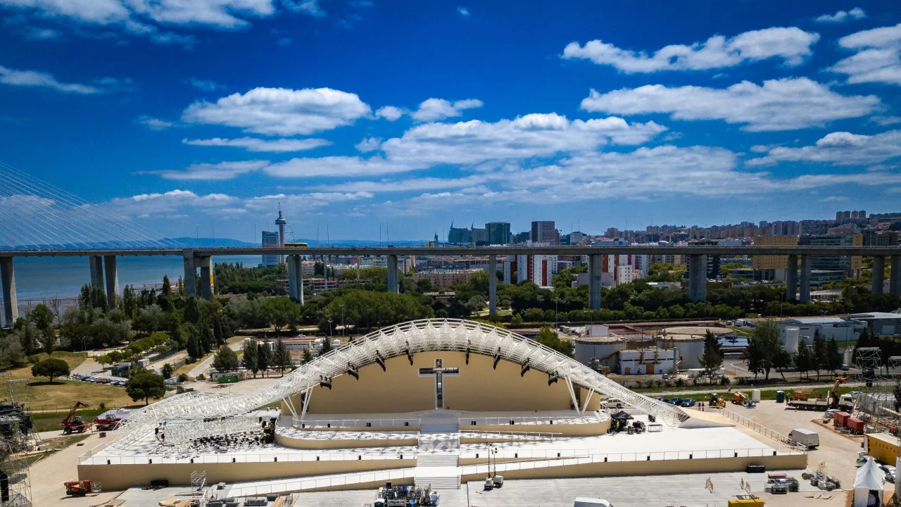 Câmara de Lisboa AprovA Atribuição do Nome Papa Francisco Ao Parque Tejo