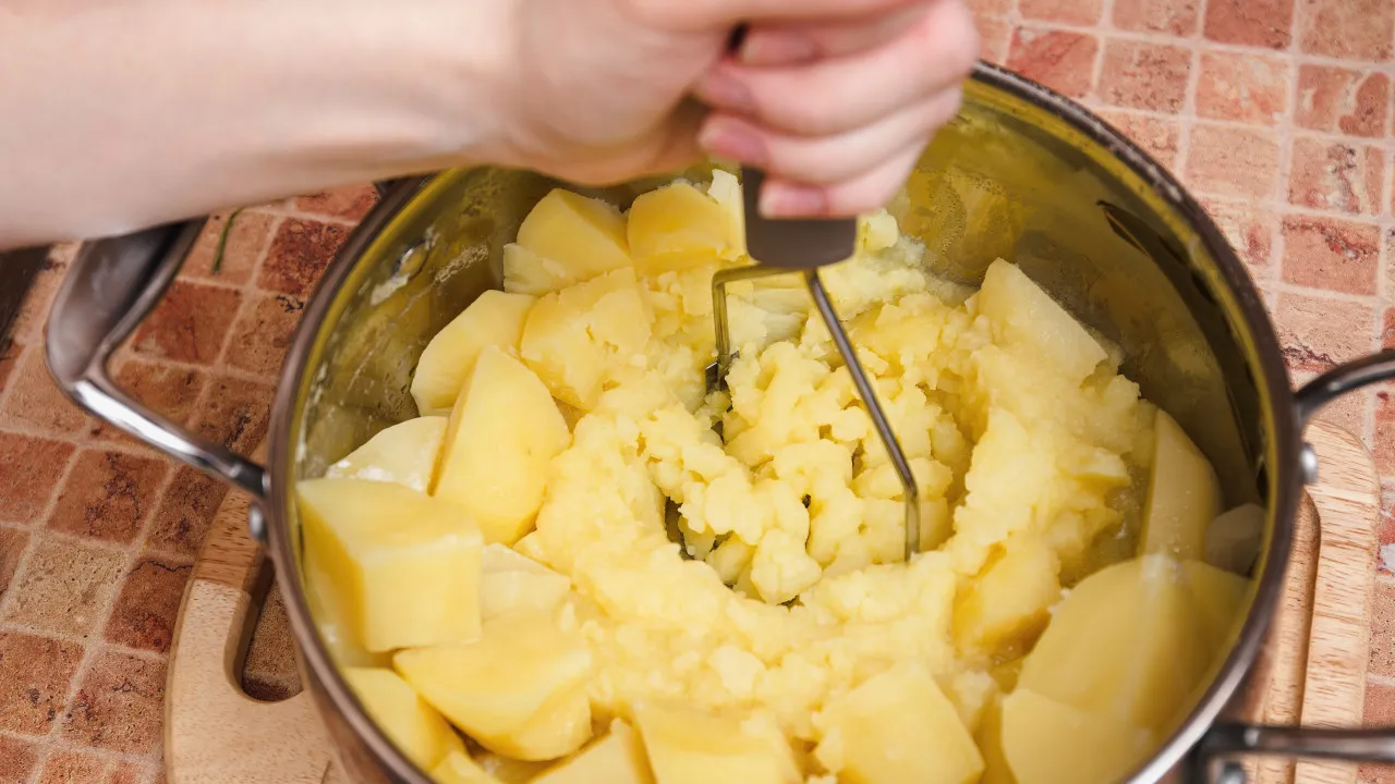 Chef Revela 'Segredo' Inusito para Fazer UM puré de batata Perfeito
