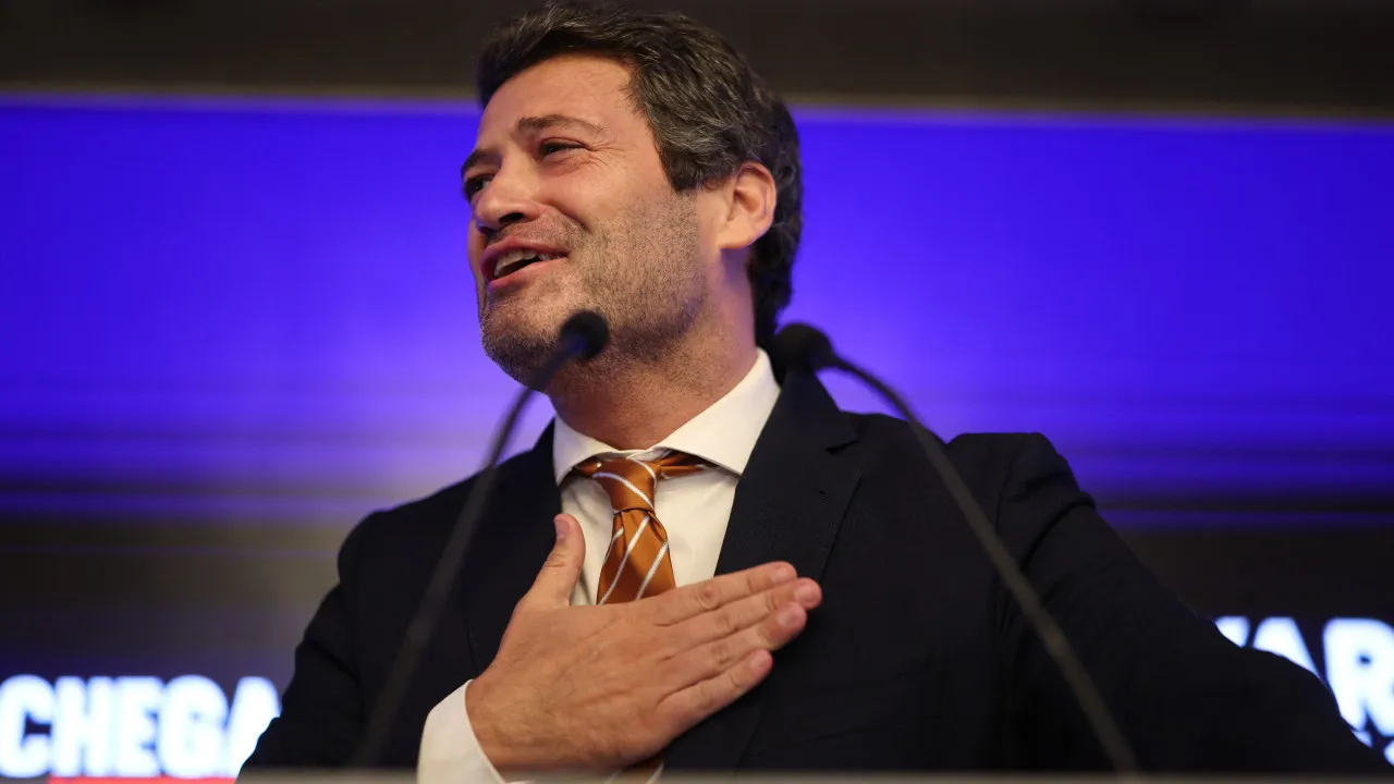 "Chega éDer da oposição