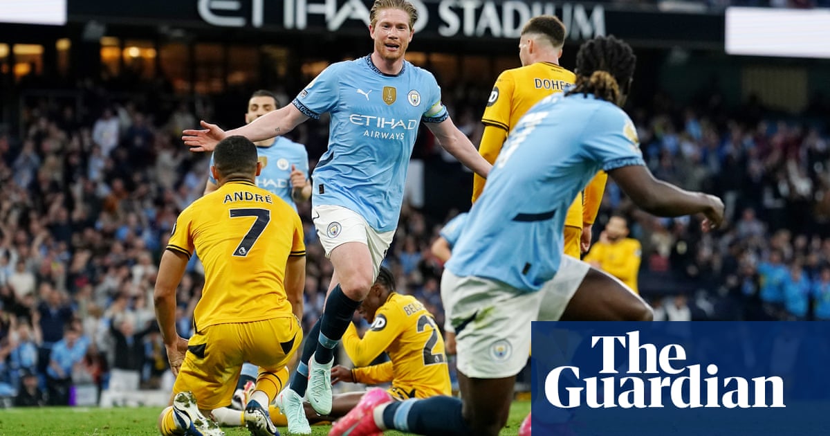De Bruyne afunda lobos para ajudar o Manchester City a se aproximar dos cinco primeiros a cinco | Premier League