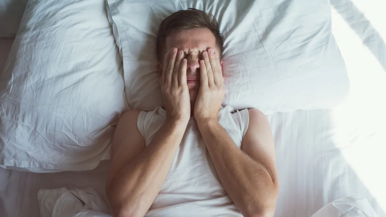 É a pode acntecer Quando Dorme Menos de Seis Horas Por Noite