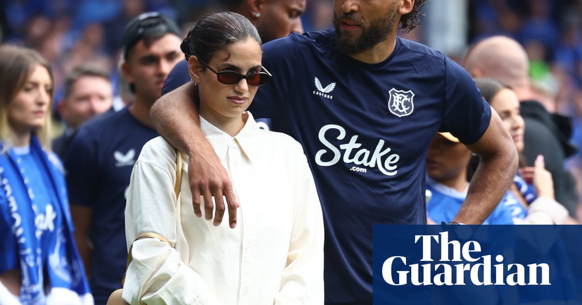 Everton condena o abuso racista destinado à esposa de Dominic Calvert-Lewin | Everton