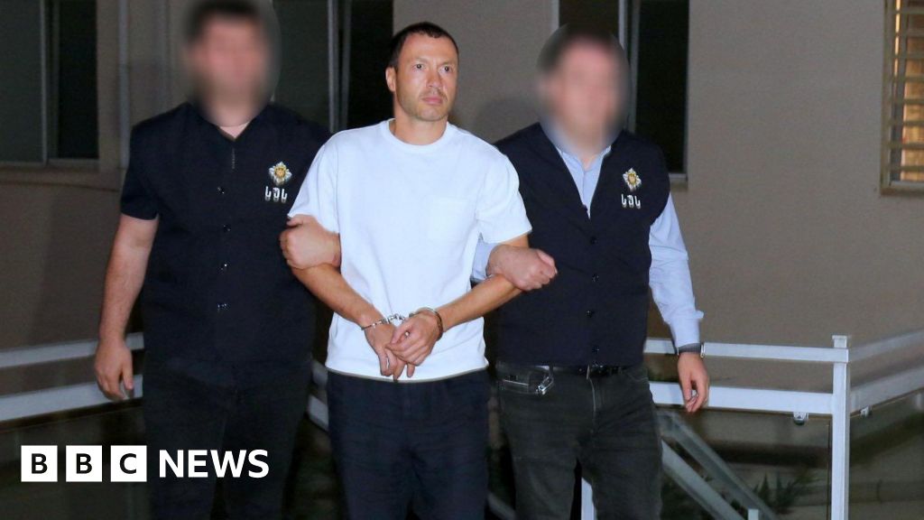 Ex-assistente do homem mais poderoso da Geórgia, afirma que ele foi sequestrado no exterior