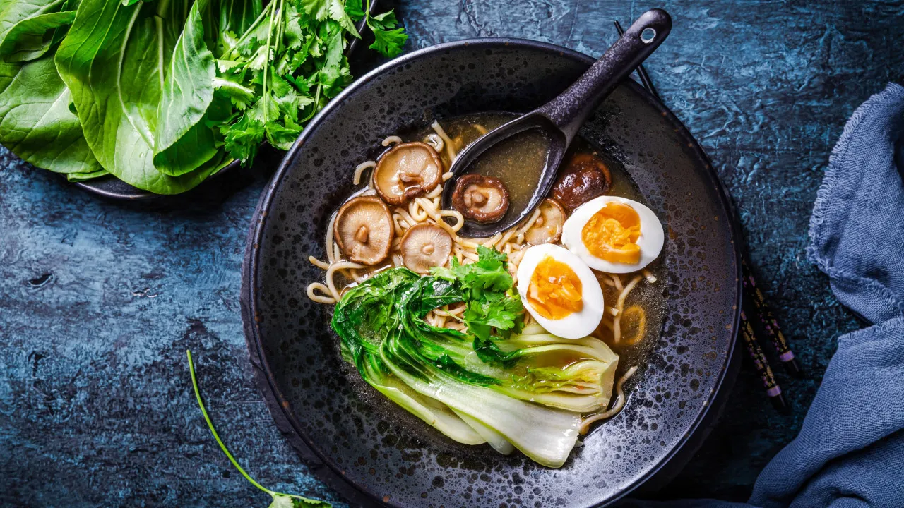 Faça Ramen de Cogumelos Como O Jamie Oliver. É Mesmo Delicioso!