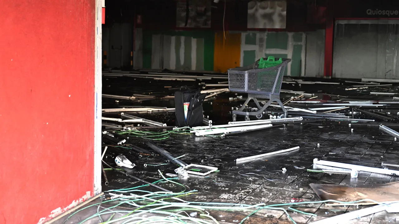 Fogo em Edifício Devoluto em Matosinsinhos Resolvido e Meios Desmobilizados