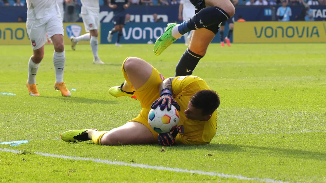 Guarda-Redes do Heidenheim Sofreu Concussão em Colisão em Campo