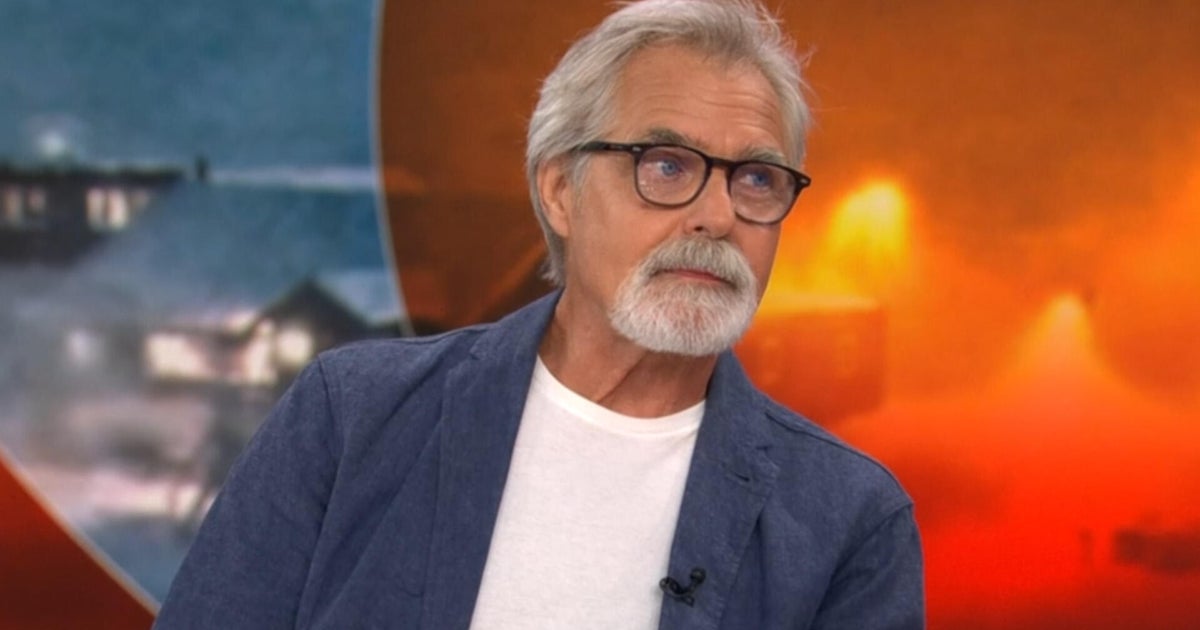 Henry Czerny fecha o loop em