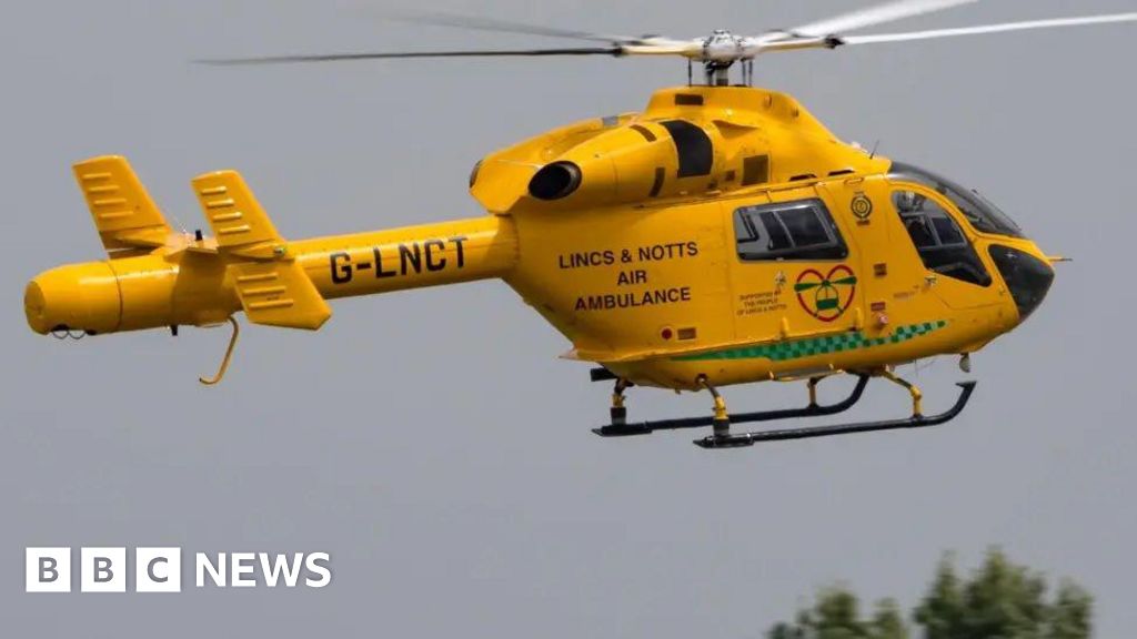 Homem, 60 anos, morre para ajudar as crianças no mar perto de skegness
