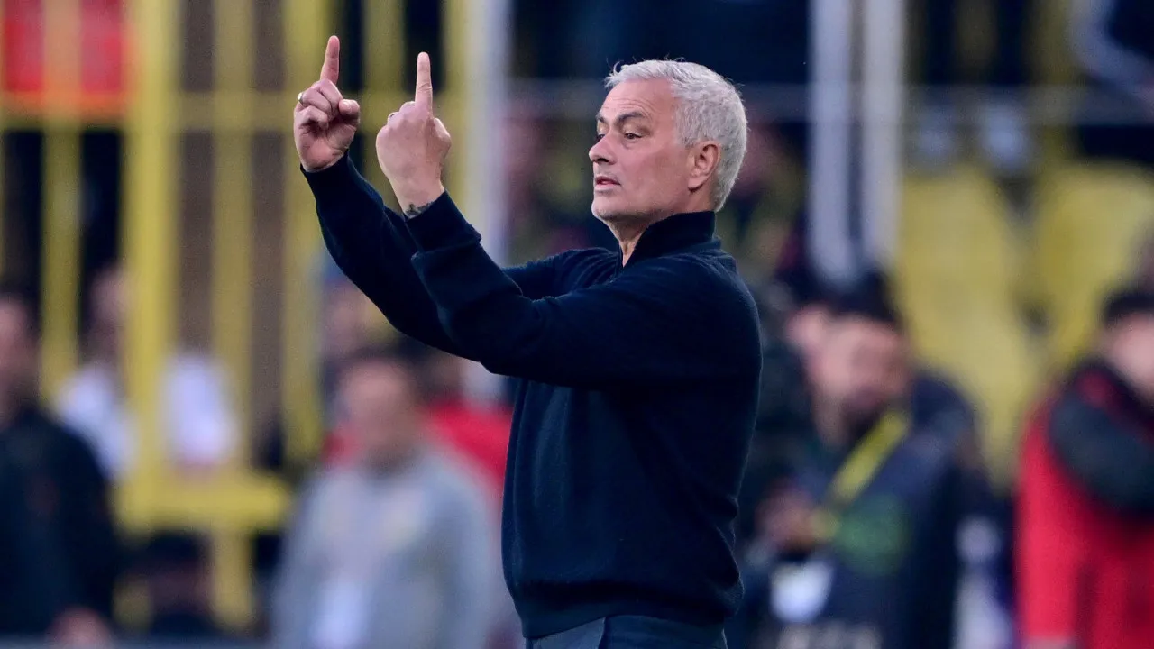 José Mourinho 'Arrasado' APÓS DERROTA: "Não tenho respectivo nenhum ..."