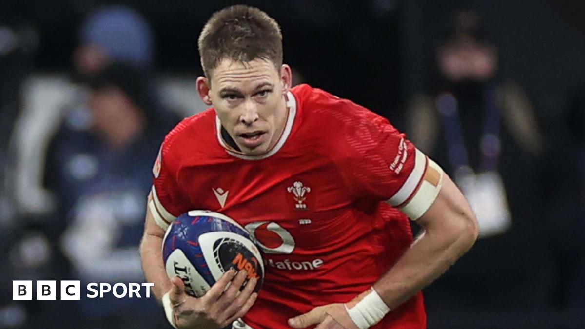 Liam Williams in action for Wales