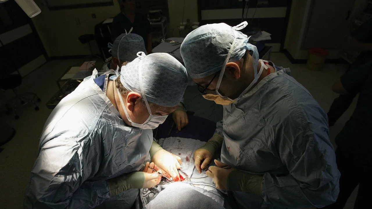 Médicos operam em férias e folgas e faturam milhares sem hospital de Braga