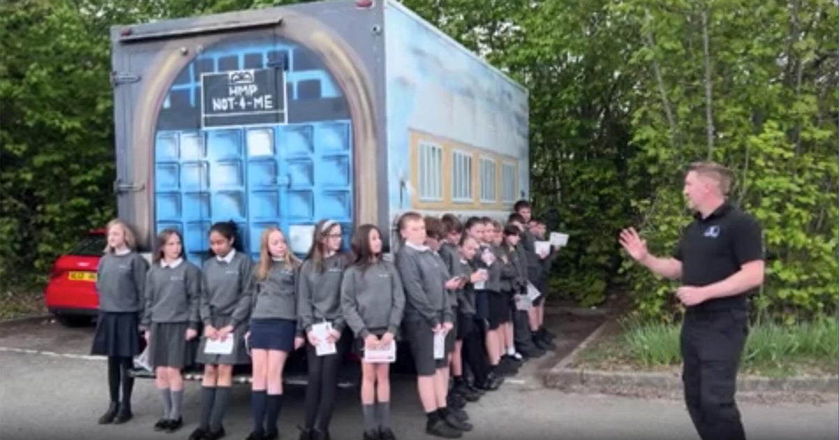 Mobile Prison Cells mostra os alunos o que a vida atrás das grades é L ...