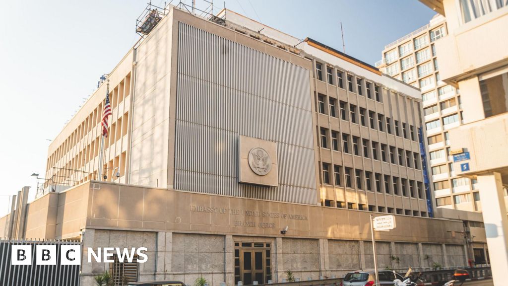 Nós prende o homem por supostamente tentar demitir a embaixada de Bomb em Israel