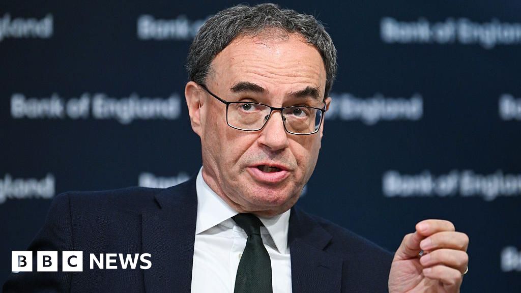 O Reino Unido deve 'fazer tudo' para reconstruir o comércio com a UE, diz o chefe do banco