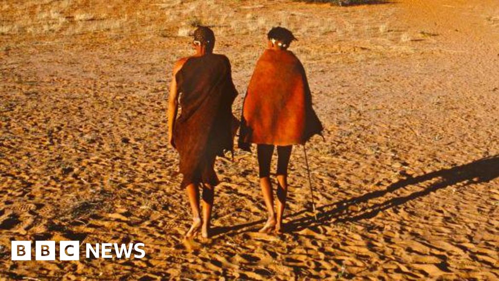 O turista britânico acusado de tirar fotos nuas de crianças namibianas