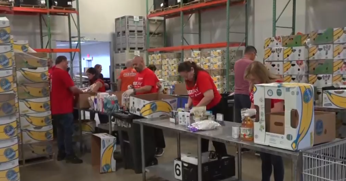 Os bancos de alimentos da Flórida sentem a picada dos cortes do DOGE