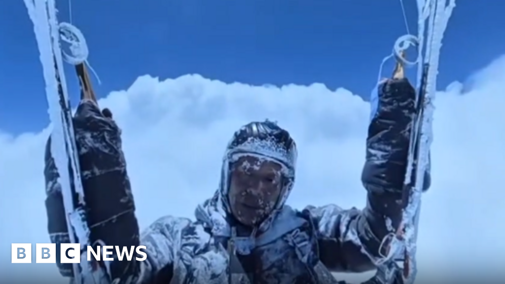 ParaGlider afirma sobreviver ao voo acidental de 8.000m de altura