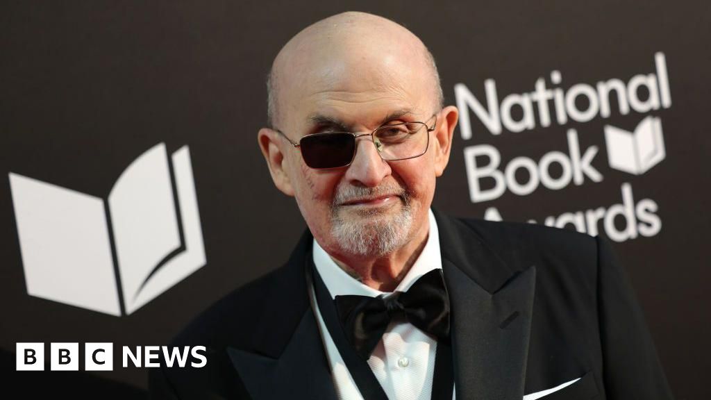 Salman Rushdie atacante condenado a 25 anos de prisão