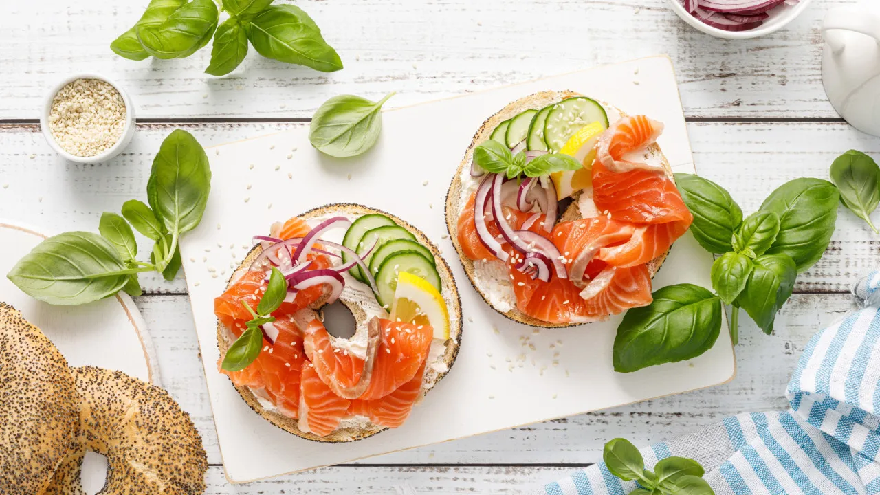 Sandes de Salmão e Pepino para um Verdadeiro 'Chá da tarde'