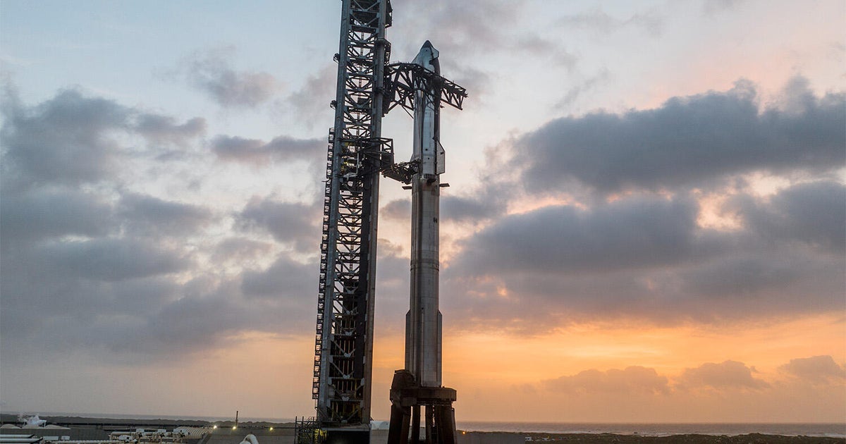SpaceX lançando super-estrondo pesado no 9º voo de teste TOD ...
