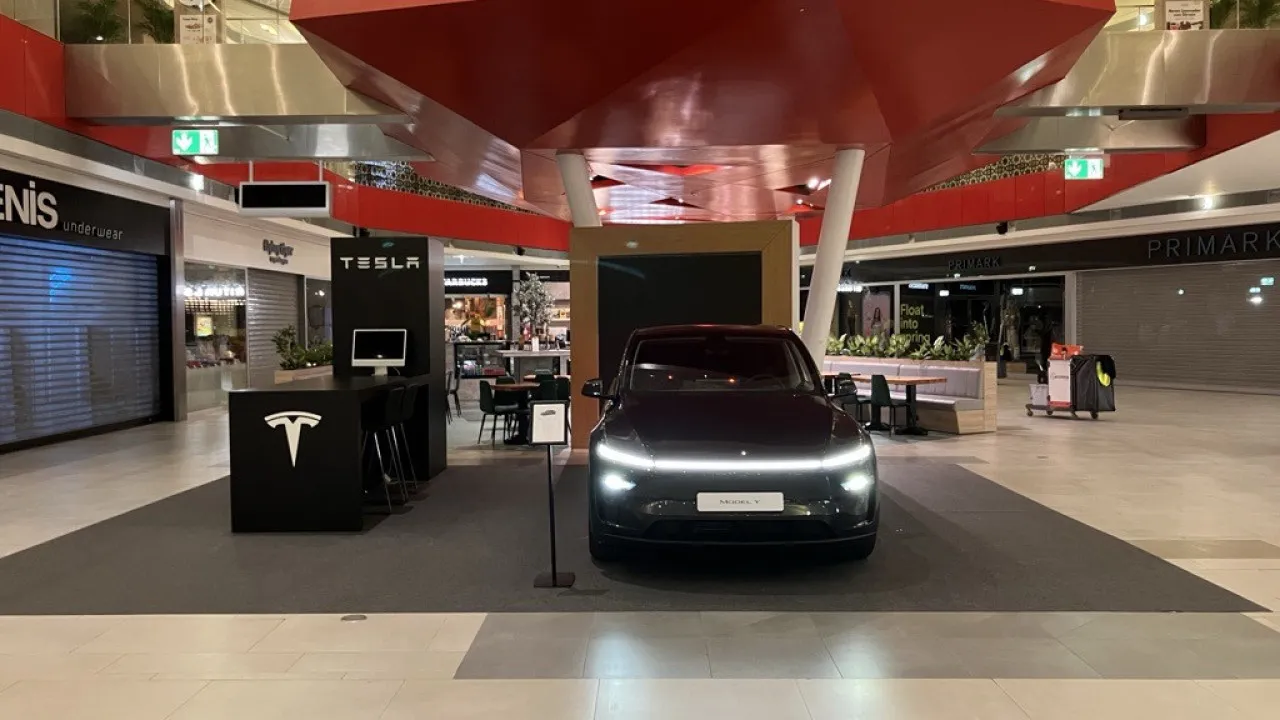 Tesla abre novo espaço em Portugal