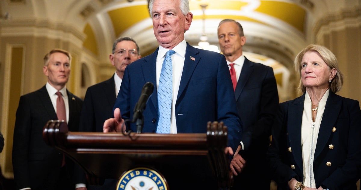 Tommy Tuberville anuncia a oferta para o governador do Alabama