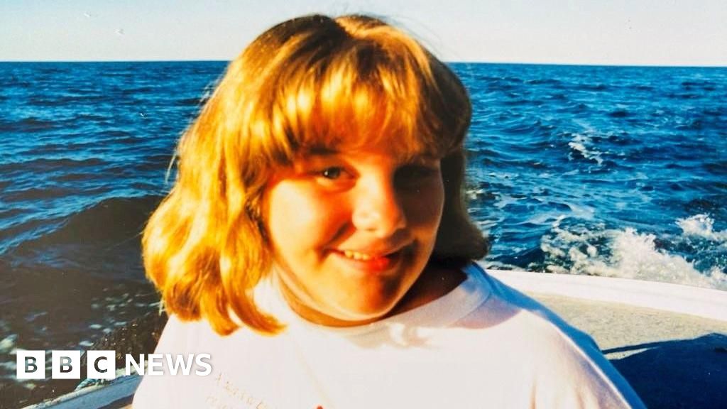 A mensagem de Moray Schoolgirl em uma garrafa recebe resposta da Noruega 31 anos depois