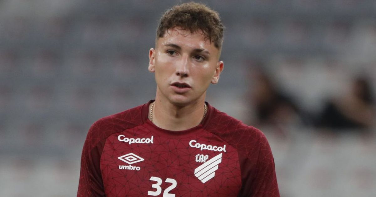 ATHLETICO RECORNDE COMACANTE CHILENO E INICIA REFORMULAÇÃO