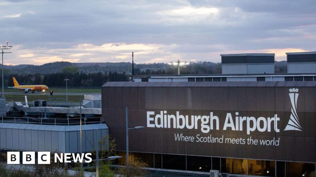 Aeroporto de Edimburgo multado após o homem, 81 anos, morre após a queda de avião de avião