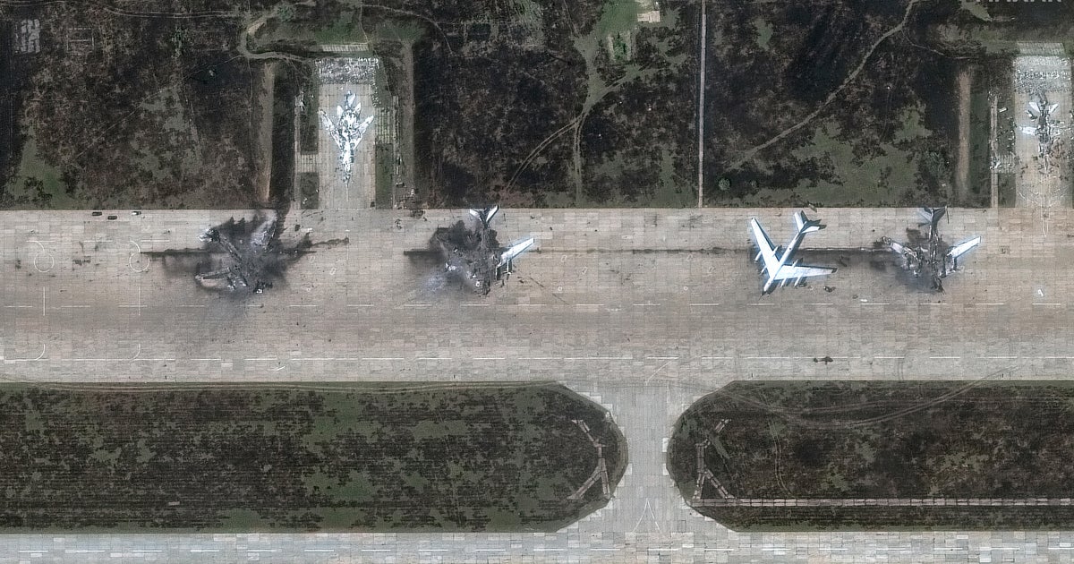 Aftermath of Ucrânia Drone Strike em bombardeiros russos vistos em ...