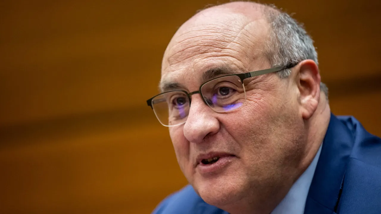 António Vitorino Fora da Corrida A Belém: "Condições Não Reunidas"