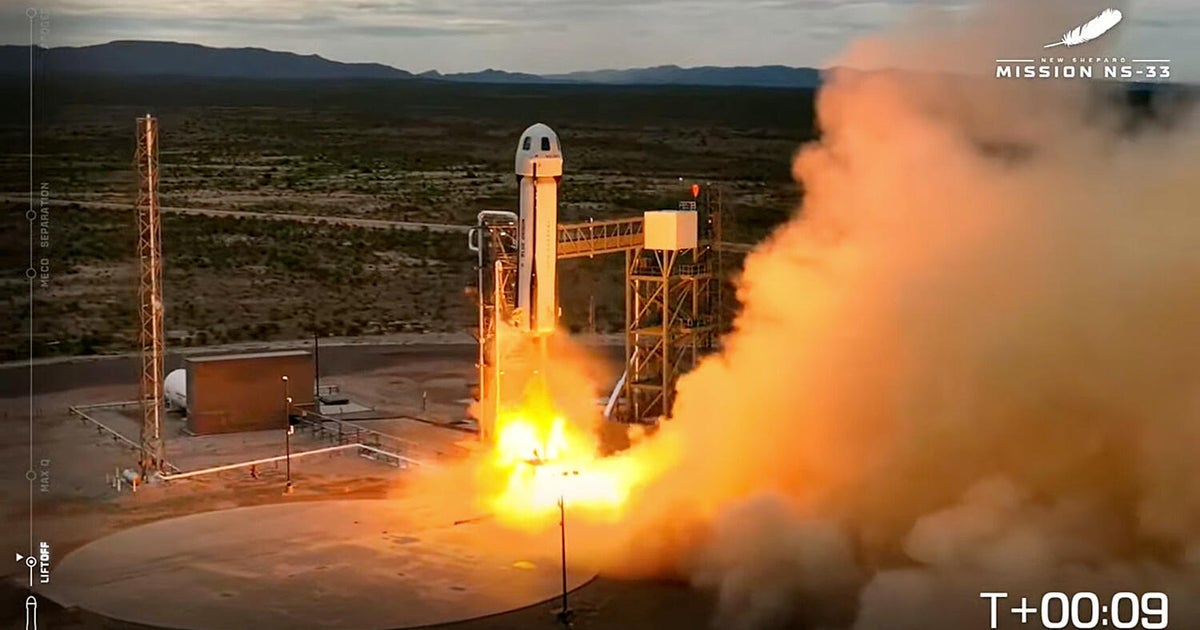 Blue Origin lança mais 6 passageiros à beira do espaço e das costas
