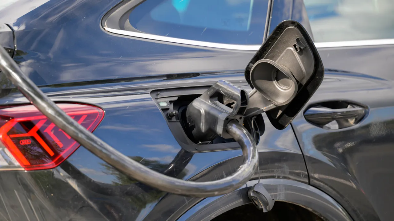 Carros elétricos aumentam na Europa. Mais de 700 mil vendidos até maio