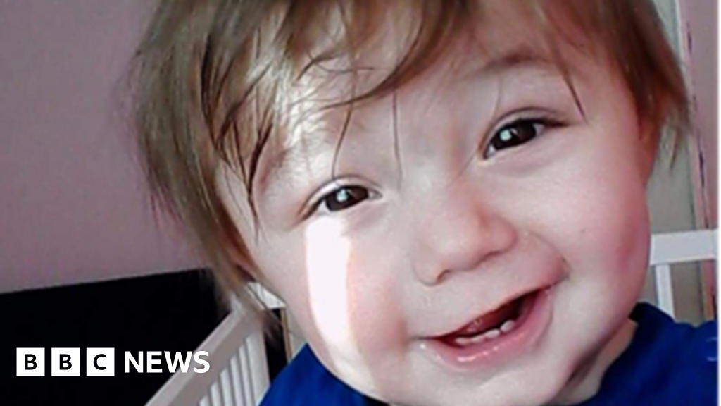 Casal acusado de assassinato de Flintshire chamado Child Beaters