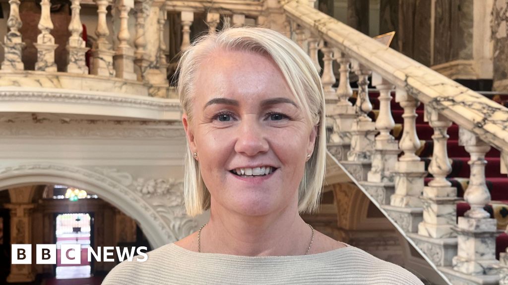 Cllr Tracy Kelly para se tornar a primeira fêmea de Lord Mayor de Belfast de Dup