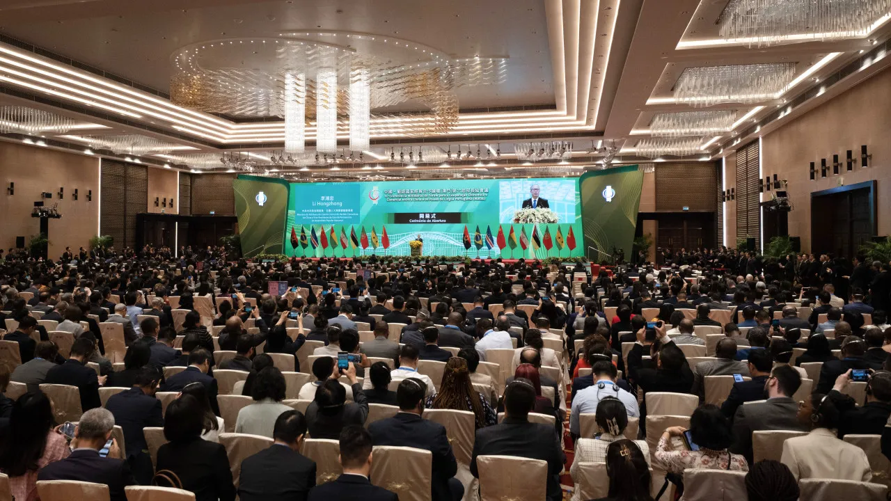 Cooperação económica com China depende de governos, alerta Fórum de Macau