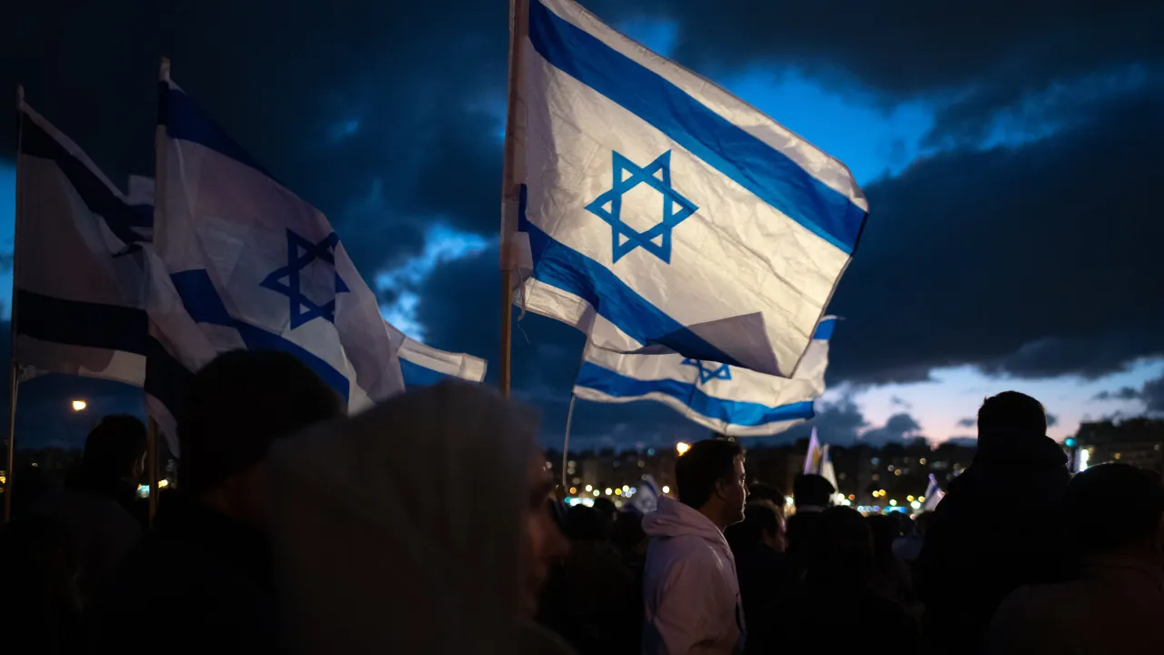DeTidos Israelitas suspeitos de colaboro com serviço Secretos Iranianos