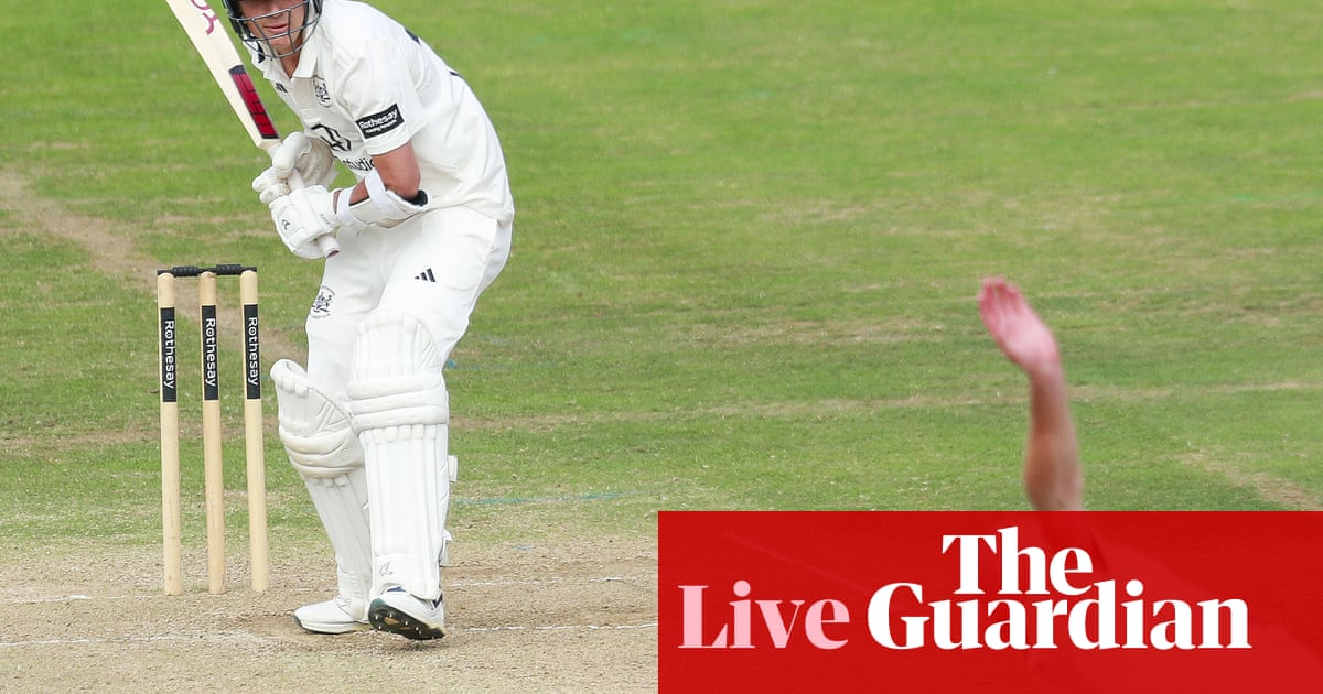 Durham / Sussex, Worcs / Surrey e muito mais: Críquete do Condado, dia dois - Live | Campeonato do condado