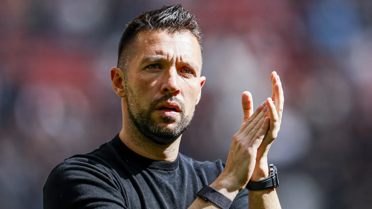 'FUMO BRANCO' NO FC PORTO. Farioli é o Sucessor de Anselmi para 2025/26