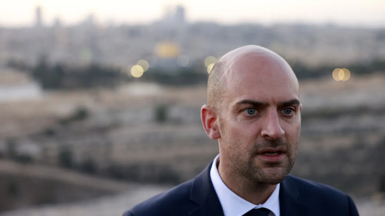 França considera "inaceitável" Ataque Israelita A Prisão Iraniana de Evin