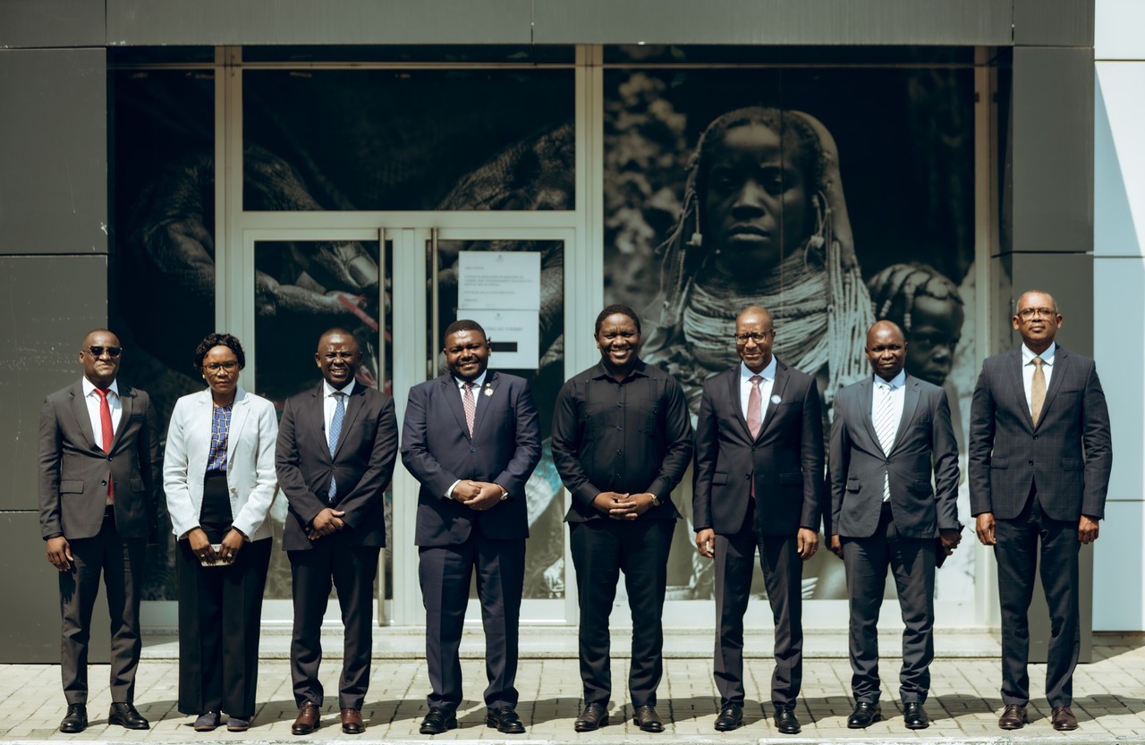 Governos de Moçambique e Angola Unem Esforços Para Fortalecer o Sector Turístico • Diário Económico