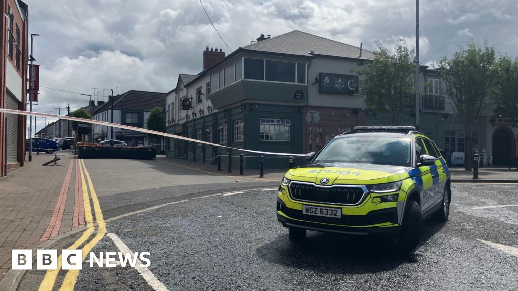 Homem ferido em agressão fora do Ballymena Bar